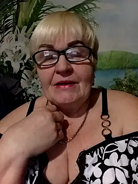 VioletSweet5566 online show from February 10, 2026, 8:19 pm