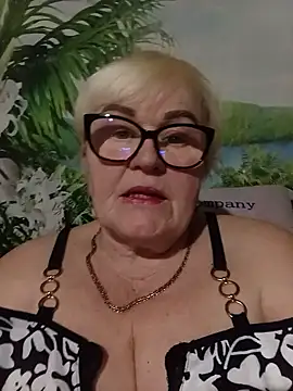 VioletSweet5566 online show from March 12, 2026, 6:12 pm