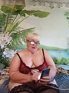 Snapshot of VioletSweet5566 chatting on July 4, 2026, 6:53 am VioletSweet5566 online show from July 4, 2026, 6:53 am