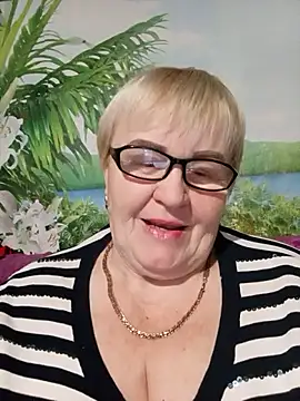 VioletSweet5566 online show from November 1, 2025, 3:50 pm