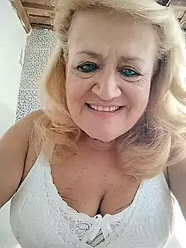 Snapshot of Belladama61 chatting on October 7, 2025, 11:11 am Belladama61 online show from October 7, 2025, 11:11 am