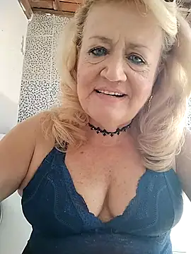 Snapshot of Belladama61 chatting on October 27, 2025, 11:33 am Belladama61 online show from October 27, 2025, 11:33 am