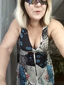 Snapshot of AliceGold5231 chatting on October 9, 2025, 8:09 pm AliceGold5231 online show from October 9, 2025, 8:09 pm