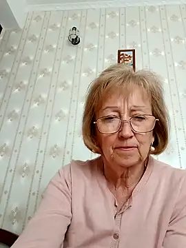 Snapshot of AlikaSwan5821 chatting on September 28, 2025, 1:07 pm AlikaSwan5821 online show from September 28, 2025, 1:07 pm