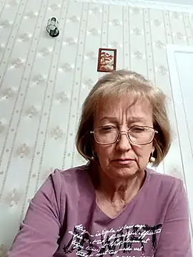 Snapshot of AlikaSwan5821 chatting on September 29, 2025, 1:17 pm AlikaSwan5821 online show from September 29, 2025, 1:17 pm