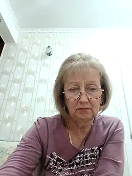 Snapshot of AlikaSwan5821 chatting on October 20, 2025, 7:14 pm AlikaSwan5821 online show from October 20, 2025, 7:14 pm