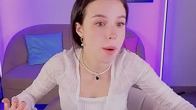 Snapshot of LANA_MILANO chatting on October 15, 2025, 11:07 am LANA MILANO online show from October 15, 2025, 11:07 am