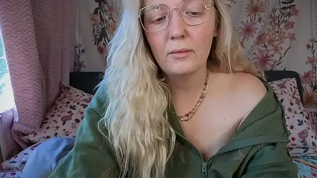 Snapshot of Daisyxoxo_ chatting on September 25, 2025, 8:31 am Daisyxoxo online show from September 25, 2025, 8:31 am