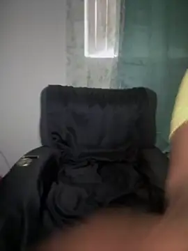  foreigntitts online show from September 29, 2025, 5:51 pm