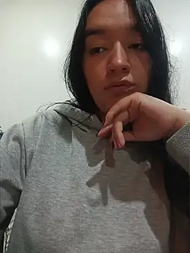 Williams Hera online show from April 5, 2026, 11:33 pm