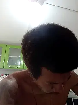 moreno25centimetro online show from December 5, 2025, 2:37 pm