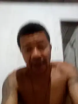 moreno25centimetro online show from April 5, 2026, 1:01 am