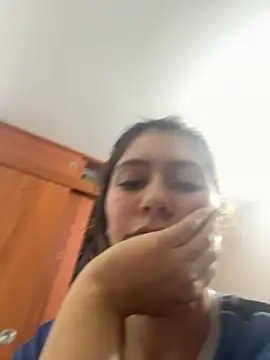 miss silvia online show from September 18, 2025, 3:42 am