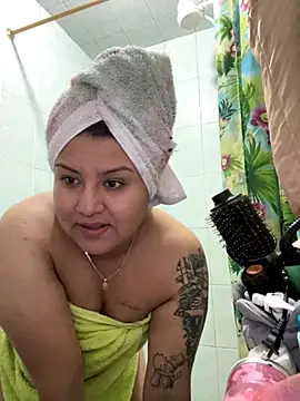 Snapshot of naomy26 chatting on November 2, 2025, 2:27 am naomy26 online show from November 2, 2025, 2:27 am