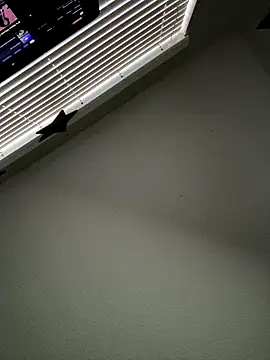 teasemebabe69 online show from October 10, 2025, 6:09 pm