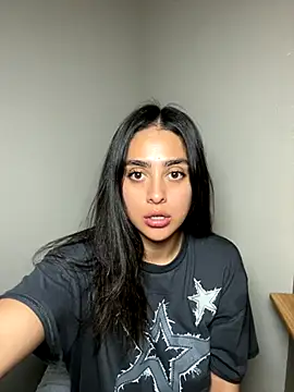 teasemebabe69 online show from October 13, 2025, 5:25 pm