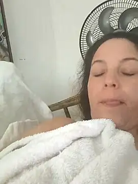 Snapshot of bibi_perigoBr chatting on November 2, 2025, 2:44 pm bibi perigoBr online show from November 2, 2025, 2:44 pm