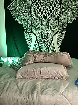 Enzo-wolf33 online show from September 28, 2025, 11:34 pm