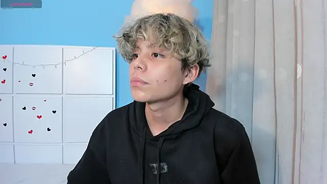 NathanBell online show from October 6, 2025, 4:35 am