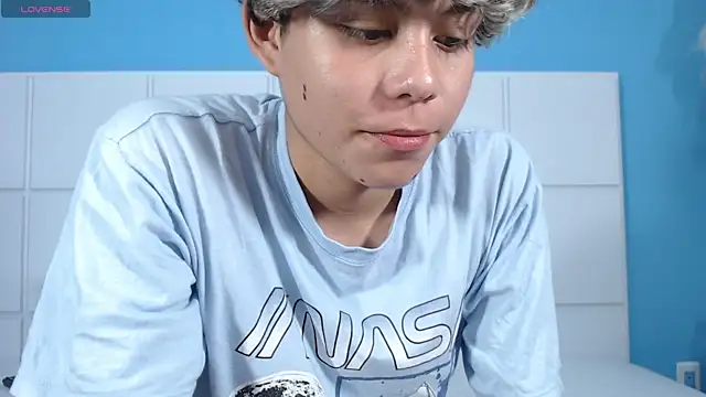 NathanBell online show from September 18, 2025, 4:59 am