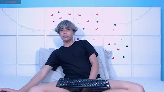 NathanBell online show from September 24, 2025, 7:59 am