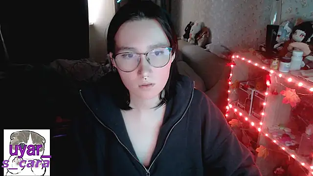 Snapshot of s_cara chatting on October 13, 2025, 12:29 pm s cara online show from October 13, 2025, 12:29 pm