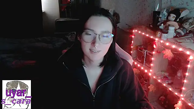 Snapshot of s_cara chatting on October 16, 2025, 11:40 am s cara online show from October 16, 2025, 11:40 am