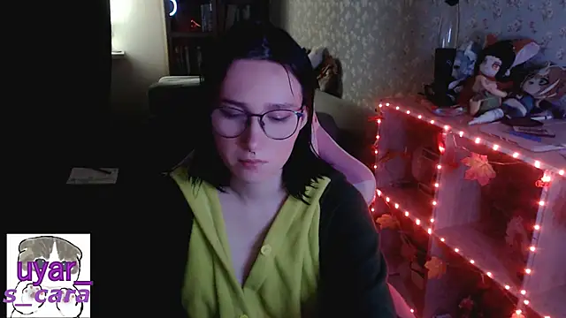 Snapshot of s_cara chatting on October 4, 2025, 1:45 pm s cara online show from October 4, 2025, 1:45 pm