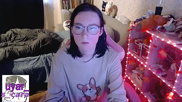 Snapshot of s_cara chatting on October 25, 2025, 11:20 am s cara online show from October 25, 2025, 11:20 am