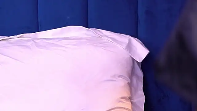 Snapshot of MillaSerene chatting on October 22, 2025, 4:34 am MillaSerene online show from October 22, 2025, 4:34 am