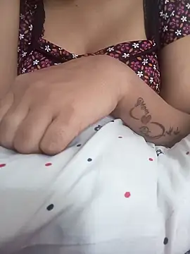 lovelysona11 online show from September 17, 2025, 4:25 am