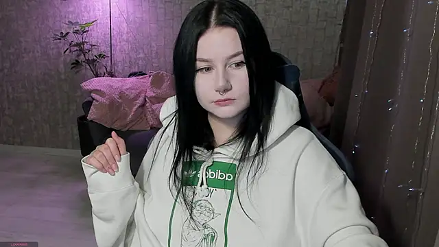 AlinaGreeeen online show from September 14, 2025, 12:55 am