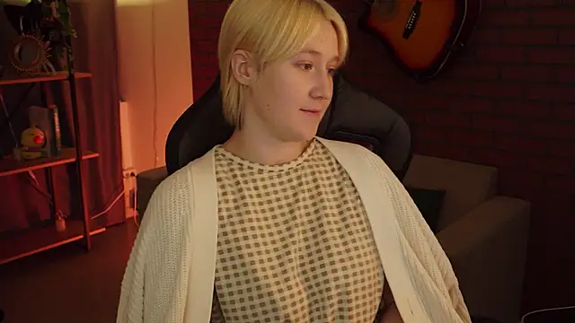 Snapshot of CinBellamy chatting on September 26, 2025, 7:48 am CinBellamy online show from September 26, 2025, 7:48 am