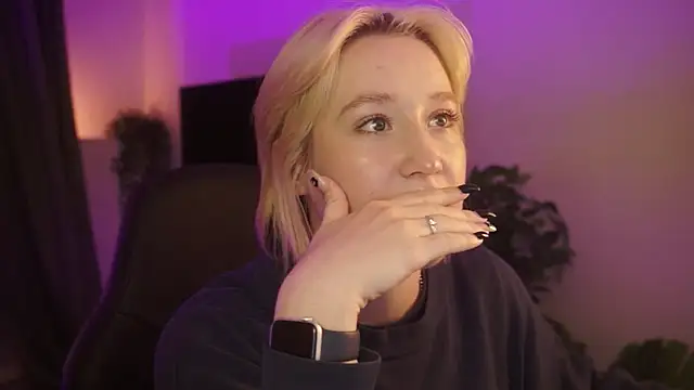 Snapshot of CinBellamy chatting on October 7, 2025, 5:41 am CinBellamy online show from October 7, 2025, 5:41 am