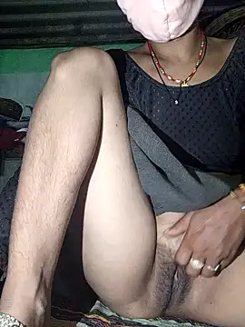 MISS LOVE 001 online show from October 4, 2025, 5:47 pm