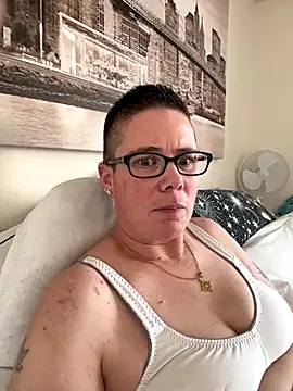 voluptuous-minx online show from December 5, 2025, 11:42 am