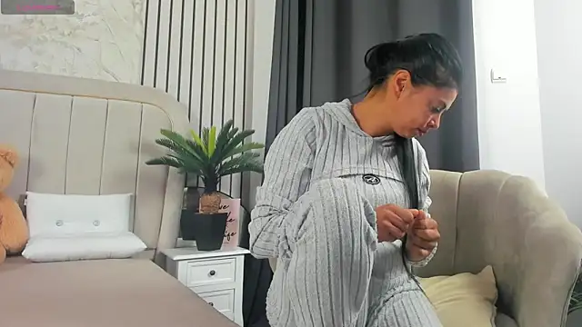 DaryaReed online show from September 26, 2025, 4:08 am