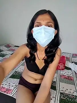 Shivani2002 online show from April 3, 2026, 10:11 am