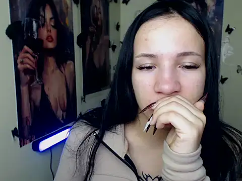 Snapshot of Em7MaA chatting on October 24, 2025, 7:02 pm Em7MaA online show from October 24, 2025, 7:02 pm