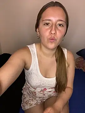 Snapshot of Cutie_blondie chatting on September 20, 2025, 6:02 pm Cutie blondie online show from September 20, 2025, 6:02 pm