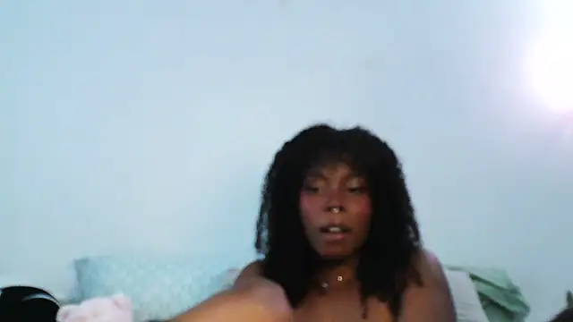 SparklingSoleil online show from October 15, 2025, 7:22 pm