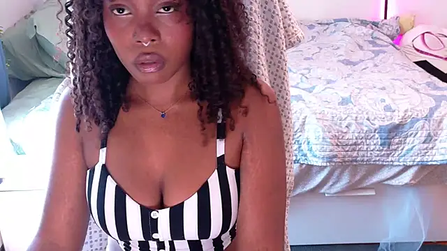 SparklingSoleil online show from June 3, 2026, 4:44 pm