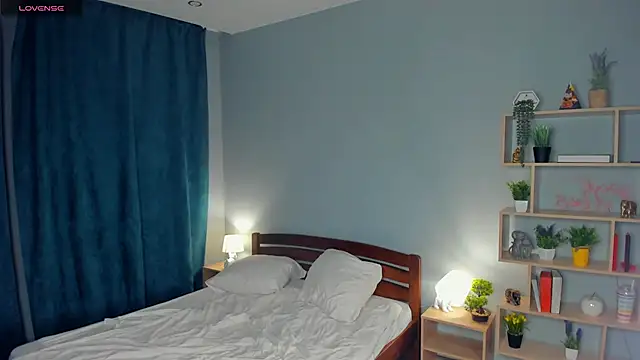 IsaVesco online show from February 18, 2026, 8:27 pm