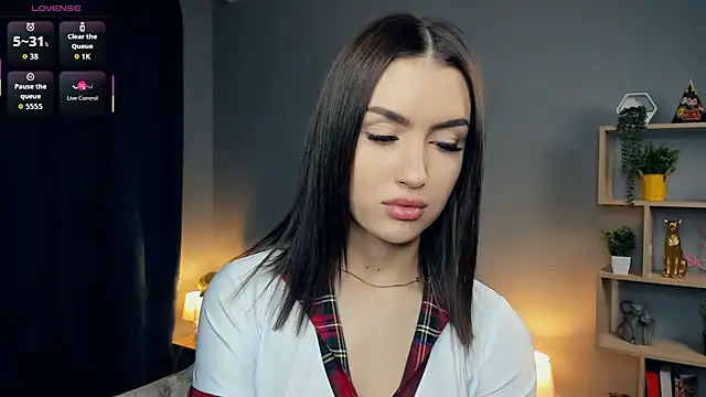 Snapshot of IsaVesco chatting on October 16, 2025, 7:11 pm IsaVesco online show from October 16, 2025, 7:11 pm