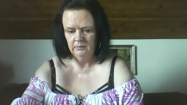 TiffanyMature online show from September 10, 2025, 2:16 pm