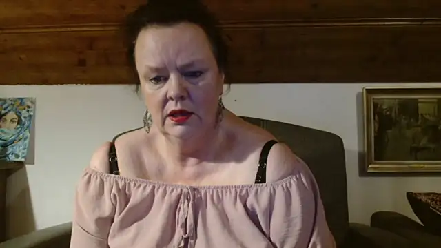 TiffanyMature online show from January 8, 2026, 3:29 pm