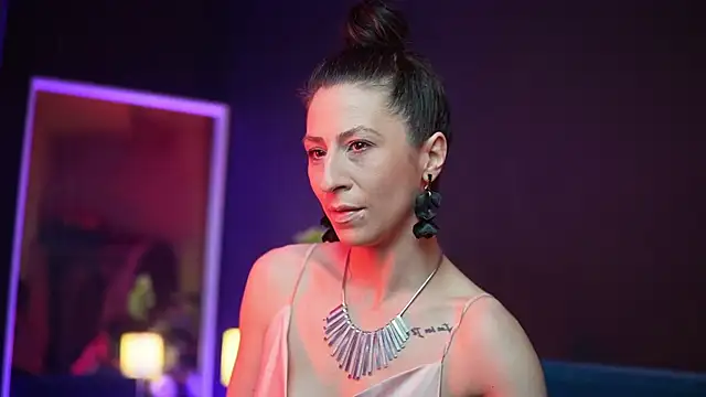 RubyRosa online show from April 17, 2026, 10:56 pm