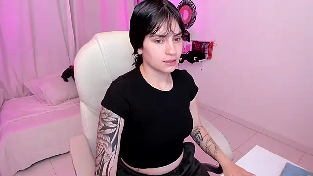 Snapshot of kurito_ chatting on October 5, 2025, 4:47 am kurito online show from October 5, 2025, 4:47 am