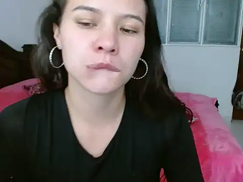 yarafuckass online show from June 5, 2026, 10:37 pm