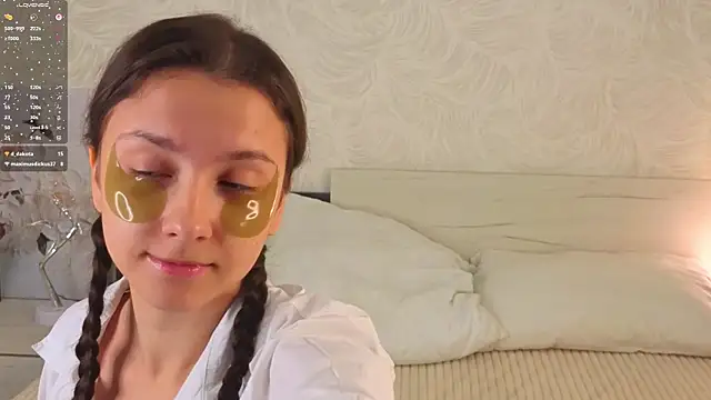 GiseleLamos online show from September 23, 2025, 3:35 am